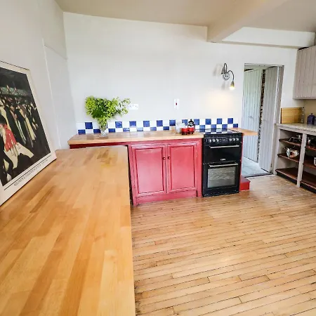 Дом отдыха The Ferry House