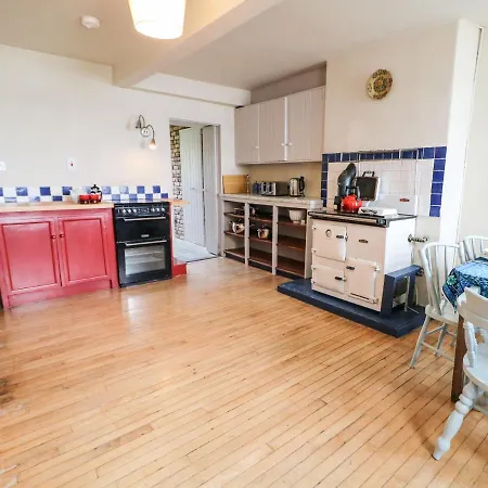 The Ferry House Дом отдыха Ramelton